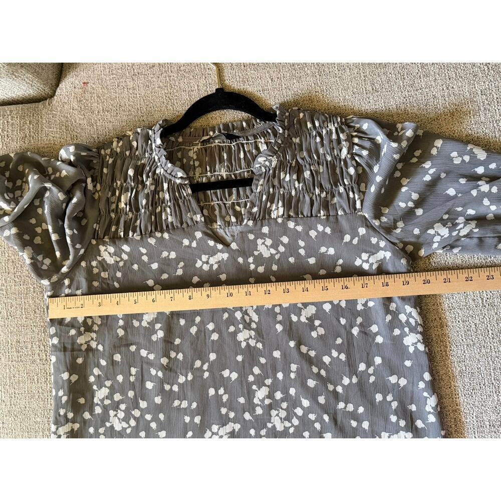 Dokotoo Floral Blouse Womens S Gray White Ruffle Neck Long Sleeve Boho Top Small - Picture 7 of 12